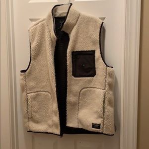 New with tags Abercrombie vest